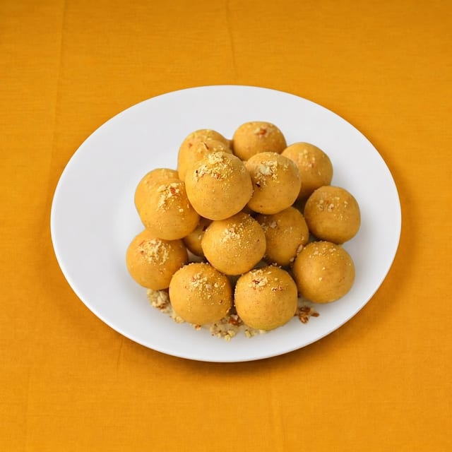 Besan Laddu.