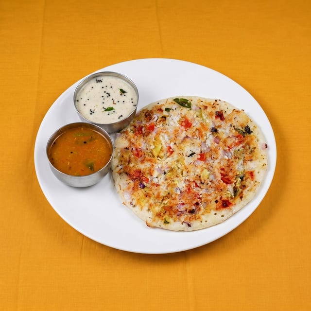 Mix Veg Uttapam.