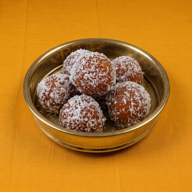 Dry Gulab Jamun.