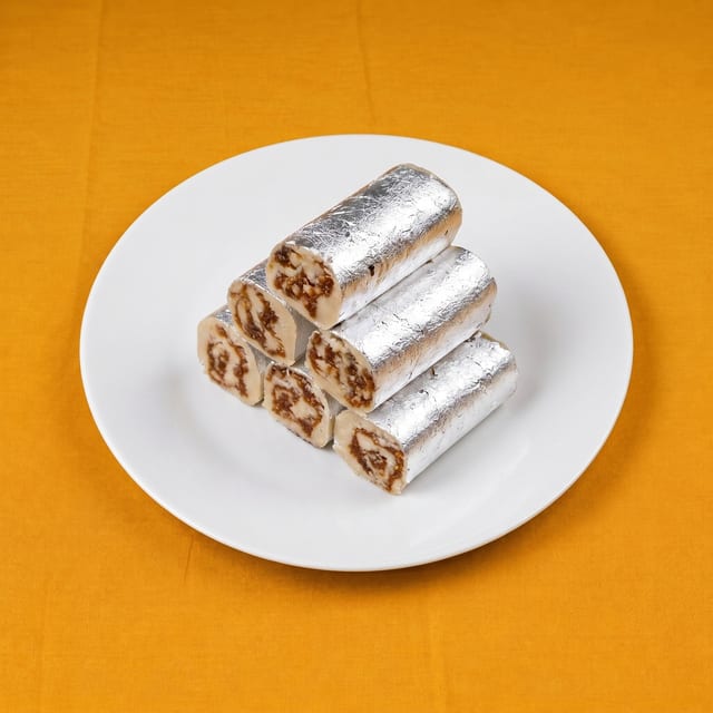 Kaju Anjeer Roll.