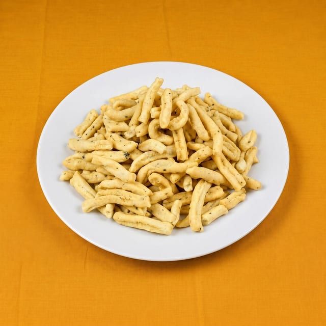 Bhavnagri Gathiya.